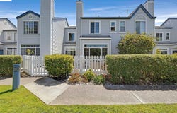 408 Commodore Dr, Richmond, CA 94804
