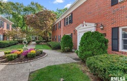 1309 S DOUGLAS Avenue, Springfield, IL 62704