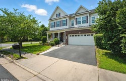 8732 HAREFIELD LANE, GAINESVILLE, VA 20155