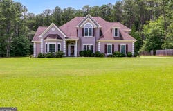 215 Watershed, Fayetteville, GA 30215