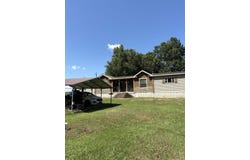 809 Spring Lake Rd, Hope, AR 71801-0000