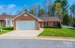 1265 Wexford Village Circle NE, Lenoir, NC 28645