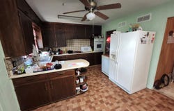 717 W 4th St, Haysville, KS 67060