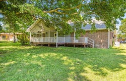 641 N Park Place, Bolivar, MO 65613