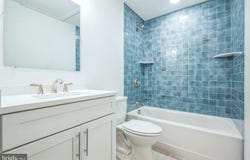 418-420 E FARRAGUT ROAD, WILDWOOD CREST, NJ 08260