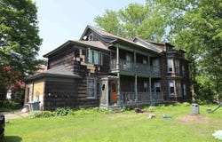 27 Westminster Terrace, Rockingham, VT 05101