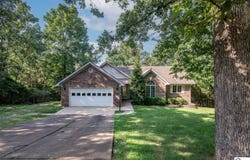 733 Fairway Drive, Brandenburg, KY 40108