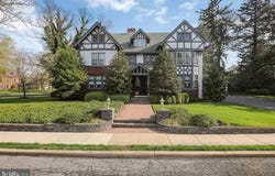 450 SPRUCE LANE, WOODBURY, NJ 08096