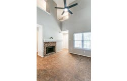 858 Creekside Drive, Lewisville, TX 75067