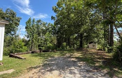 526 HWY 310, COMO, MS 38619
