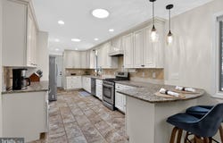 302 BRIDGEBORO Road, MOORESTOWN, NJ 08057