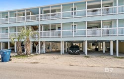 105 E 4th Street, Gulf Shores, AL 36542