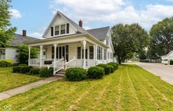 201 N 11th Street, Elwood, IN 46036