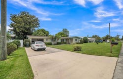 426 ILLINOIS AVENUE, St cloud, FL 34769