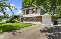 44 Koenig Lane, Freehold, NJ 07728