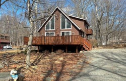 12 Mountain Glen Drive, Clifton Township, PA 18424