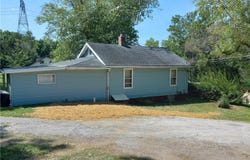 8522 Cleveland Avenue SE, Magnolia, OH 44643