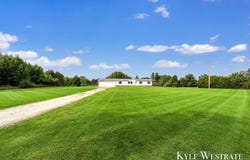 13745 Steffensen Street NE, Gowen, MI 49326