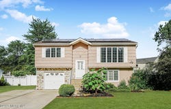 18 Croman Court, Hazlet, NJ 07730