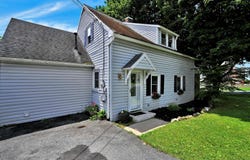 5 HERSHEY ROAD, LITITZ, PA 17543