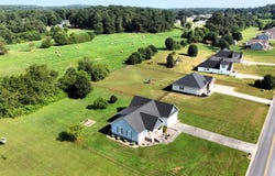 132 Hurds Pathway, Calhoun, GA 30701