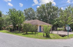 17990 Willow St, Grosse Tete, LA 70740