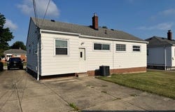 701 E 315th Street, Willowick, OH 44095