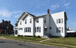 301 CONOVER STREET, BURLINGTON, NJ 08016