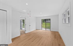 290 OXFORD VALLEY ROAD, YARDLEY, PA 19067