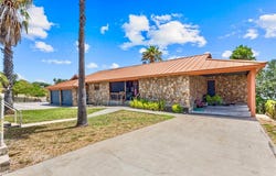 105 Knoll Trail, Sandia, TX 78383