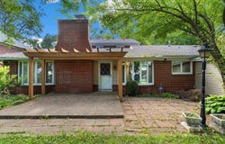 1405 1st Ave, STERLING, IL 61081