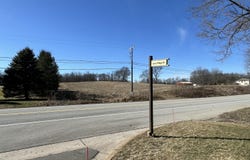 5725 Whitneyville Avenue SE, Alto, MI 49302