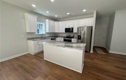 300 East Street, Smithfield, VA 23430