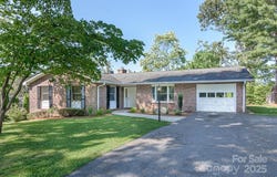 1045 Carousel Lane, Hendersonville, NC 28792