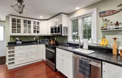 15 Palmer Rd, Beverly, MA 01915