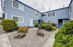 870 S HOLLADAY DR, Seaside, OR 97138