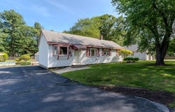 10 Primrose Road, Billerica, MA 01821