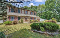 440 S Camelback Dr, Absecon, NJ 08205