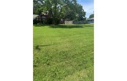 Lindberg Drive, Kansas City, MO 64118