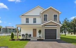 1 MCLEVINS COURT, CROYDON, PA 19021