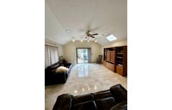 186 Whitehall road S, s garden city, NY 11530
