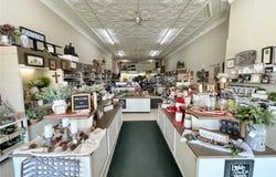 18 E Central Street, Springfield, MN 56087