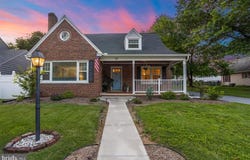 35 LINDEN AVENUE, ELIZABETHTOWN, PA 17022