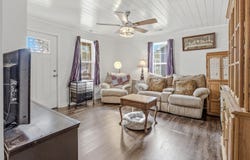 417 Garfield Ave, Moberly, MO 65270