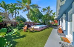 925 NE 40th Street, Oakland Park, FL 33334