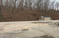 10593 US 60, Ona, WV 25545