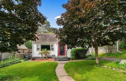 605 N 34th Ave E, Duluth, MN 55804