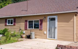 4415 E Blanchard Road, Shepherd, MI 48883