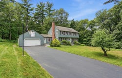 10 Beaver Dam Dr, Westford, MA 01886