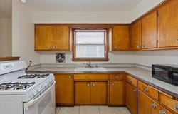 8 E 144th Street, Riverdale, IL 60827